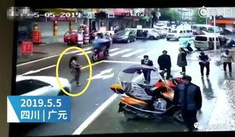 国产电车撞人视频大全播放