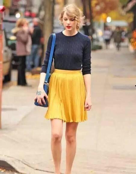 国产百褶裙短视频,国产短视频展现传统与现代交融的时尚魅力